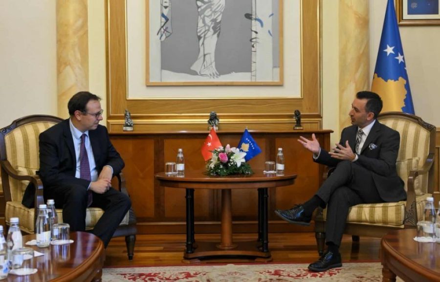 Meclis Başkanı Basha, Türkiye'nin Priştine Büyükelçisi Angılı’yı Kabul Etti