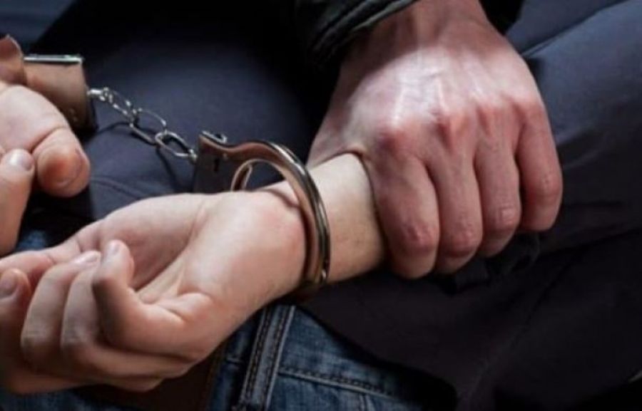 Savaş Suçları Şüphesiyle Bir Kişi Tutuklandı