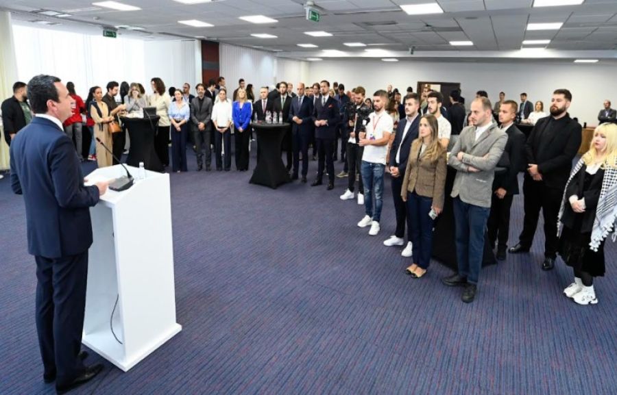Kurti, Bir Grup Bölge Gencini Kabul Etti