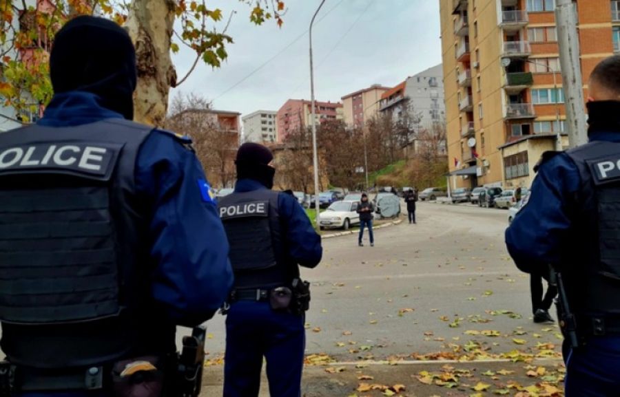 Zubin Potok ve Zveçan’da Polis Operasyonu