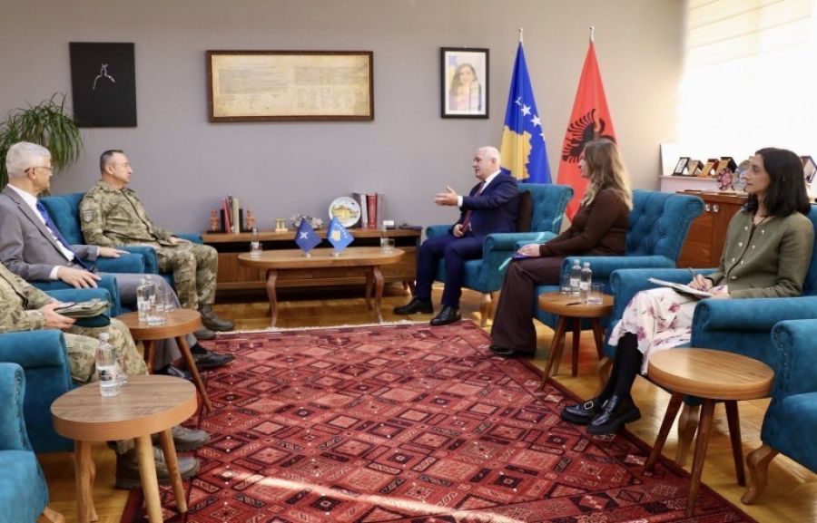 Sveçla ve Ulutaş Güvenlik ve İş Birliğinin Önemini Görüştü