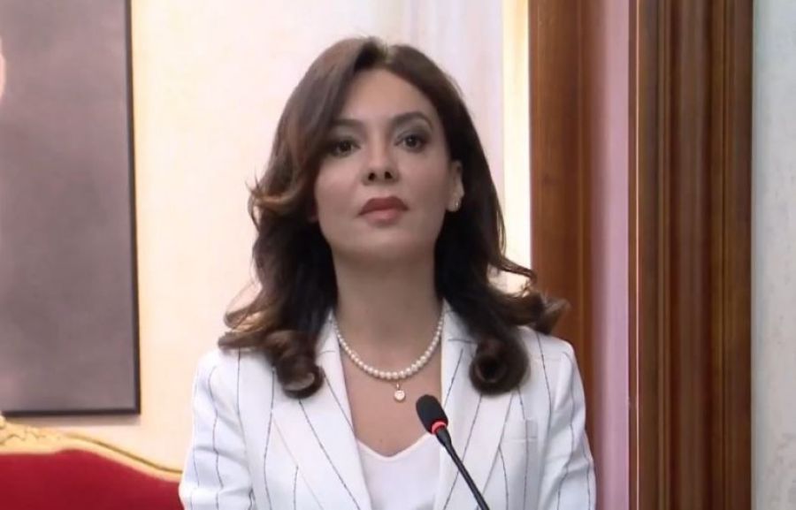 Arnavutluk Dışişleri Bakanı Lahey’de Thaçi’yi Ziyaret Edecek