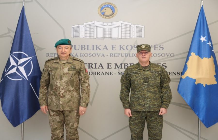 KGG Komutanı Jashari, KFOR Komutanı Ulutaş ile Görüştü