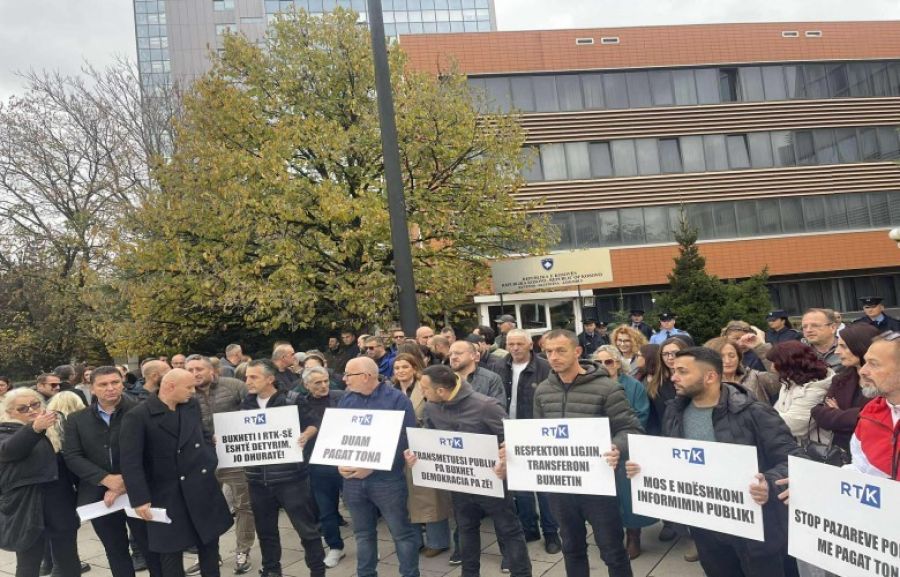 RTK Çalışanları Protesto Etti: Maaşlarının Ödenmesini Talep Ediyorlar