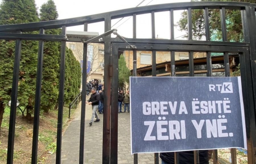 RTK’da İki Saatlik Grev: Ödenmeyen Maaşlar Nedeniyle Haber Yayını Yapılamadı