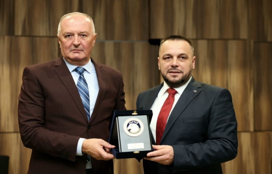 Maqedonci, Sarayova’da Mevkidaşı Helez ile Görüştü