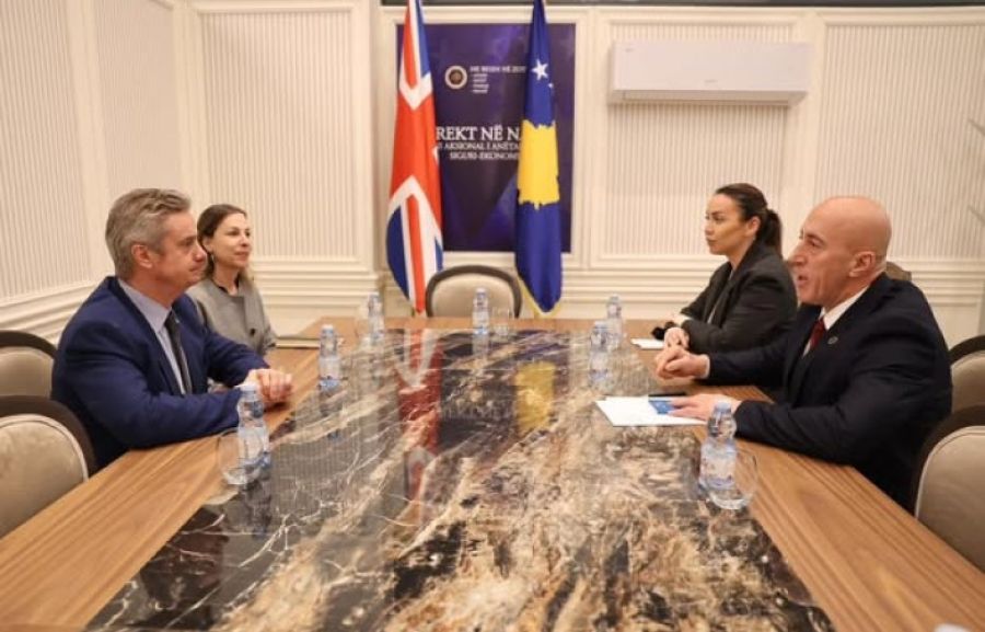 Hargreaves: Kosova’da Kurumların Hızlı Şekilde Oluşturulmasını Umuyor