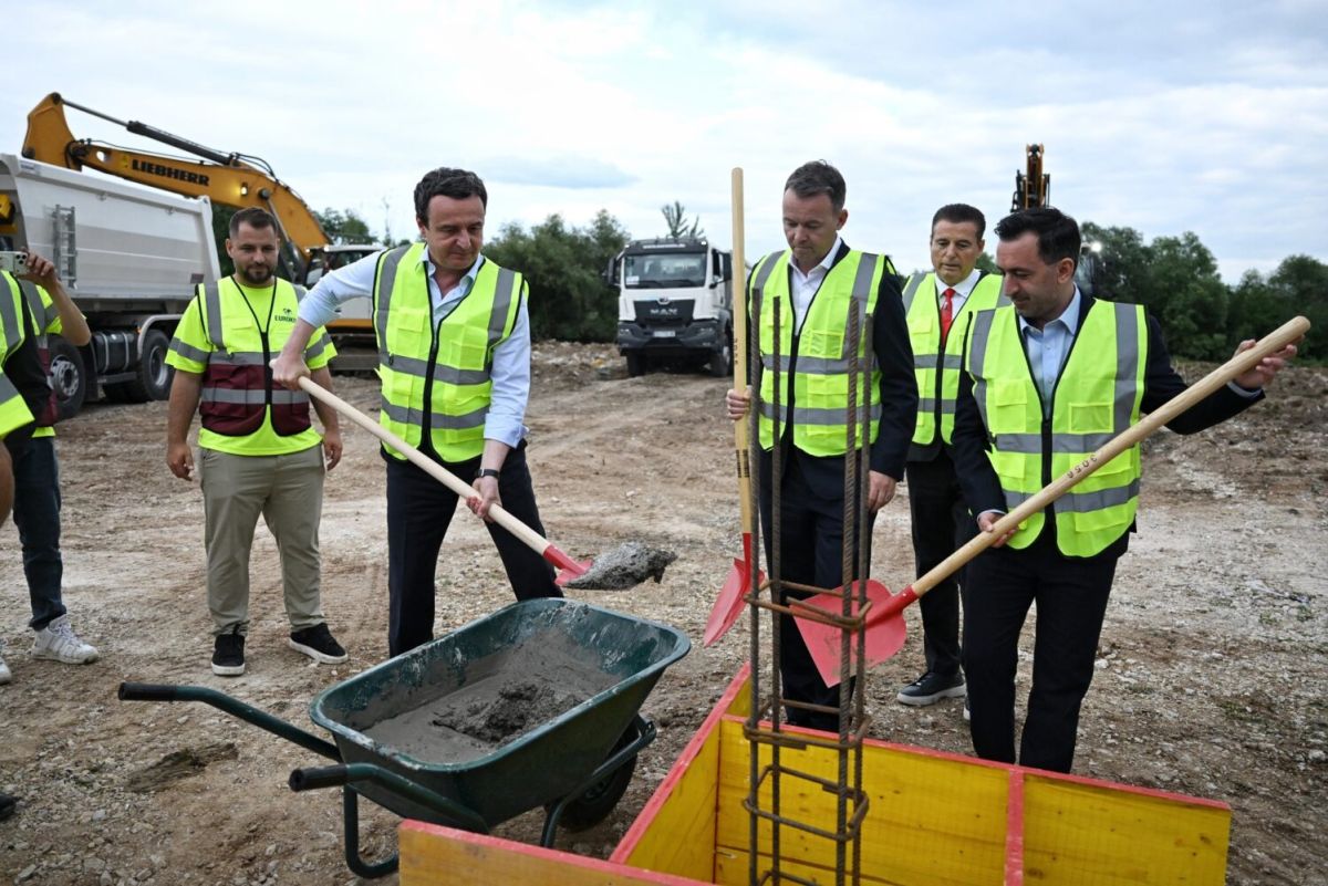 Mitroviça’da İbre Nehri Üzerine Üçüncü Köprünün İnşası Başladı