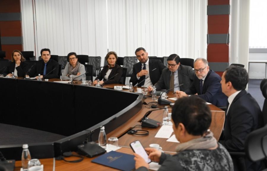 Kurti, BM Ekibi ile Bir Araya Geldi