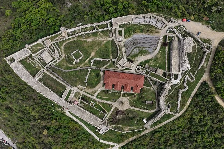 Prizren Kalesi’nde Bazı Alanlar Geçici Olarak Kapatıldı