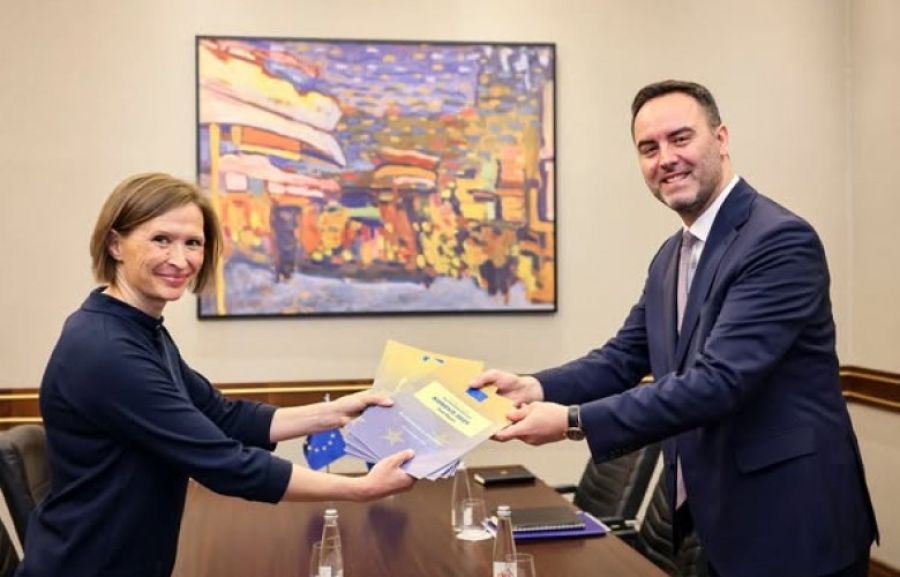Kosova, AB Yolunda Kararlı