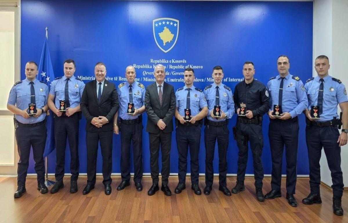 Sekiz Polis Memuruna “Hayat Kurtarma Madalyası” Verildi