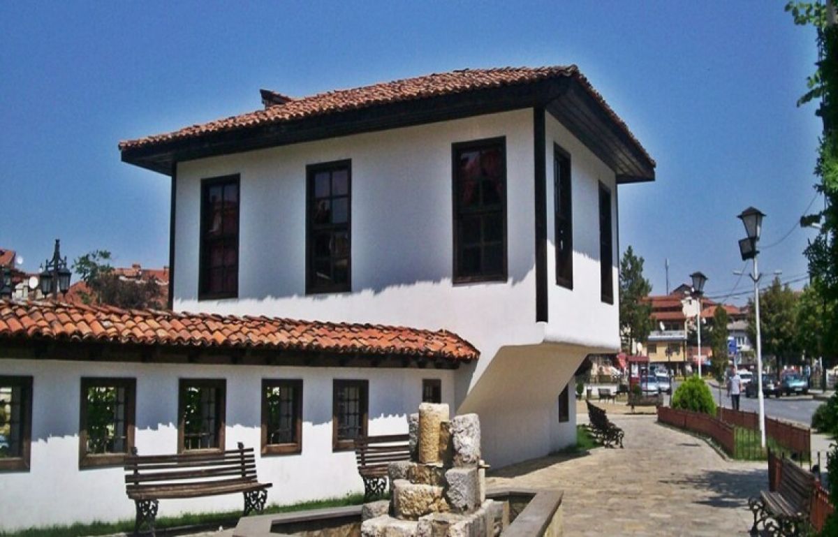 Kurtuluş ve Prizren Ligi Yıl Dönümleri Gibi Kosova İki Tarihi Yıl Dönümünü Kutluyor