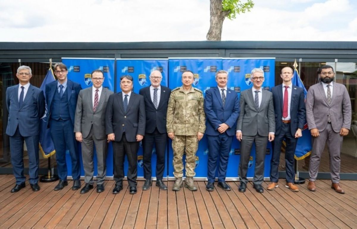 KFOR Komutanı, QUINT Ülkeleri Temsilcileriyle Güvenlik Durumunu Değerlendirdi