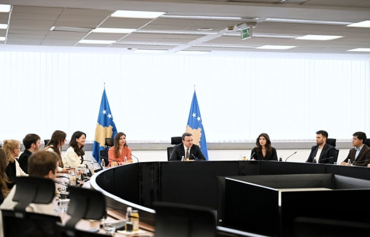 Kurti, Uluslararası Öğrencileri Kabul Etti