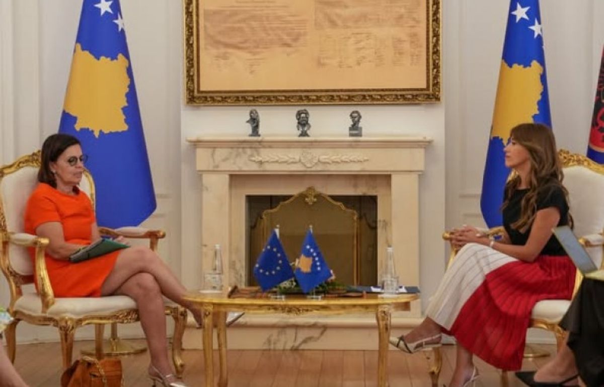 Haxhiu, AB’den Kosova’nın Aday Ülke Statüsünün İlerletilmesini İstedi