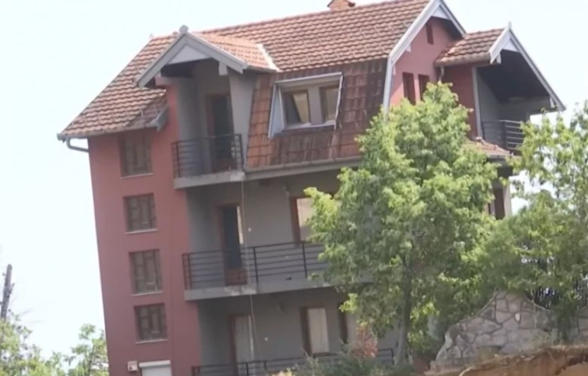 Rama: Çöken Ev Ruhsatsızdı ve Belediye Arazisinde Bulunuyordu
