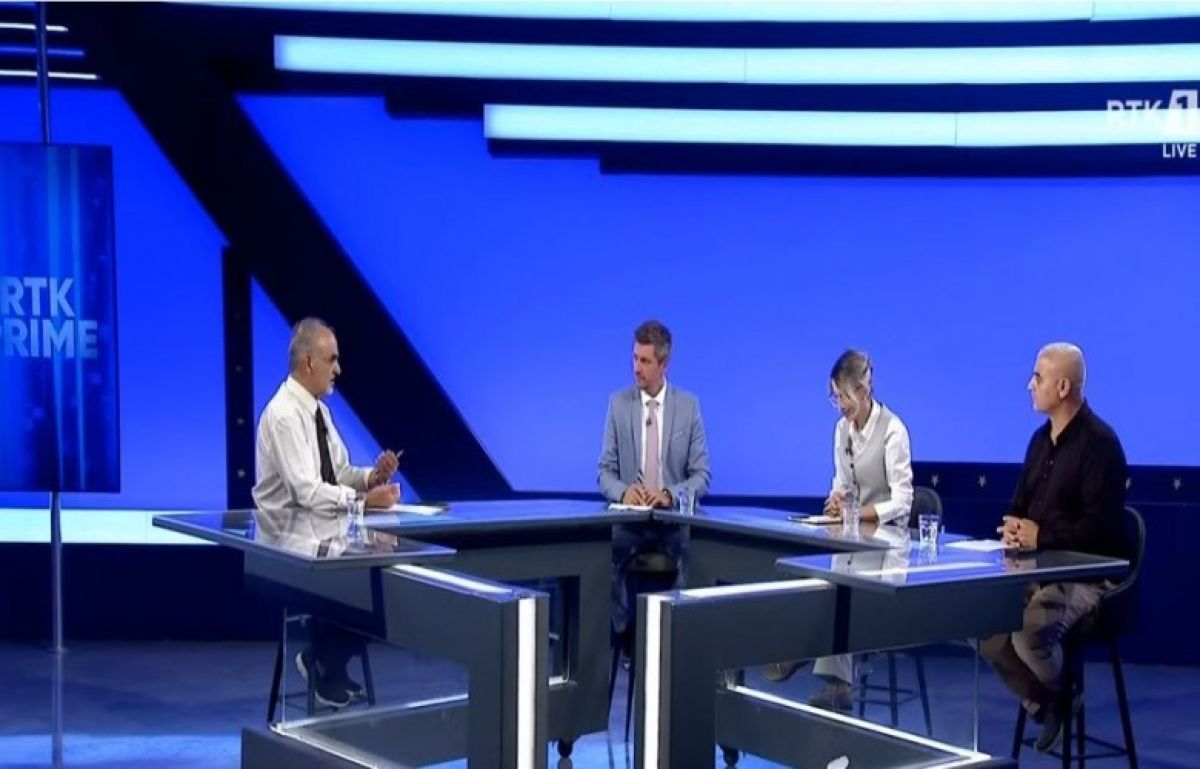 Analistler: Meclis Oturumunun Ertelenmesi Siyasi Güven Krizini Ortaya Koyuyor