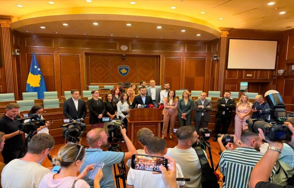 PDK ve AAK, Meclis Oturumunun Devam Etmesini Talep Ediyor