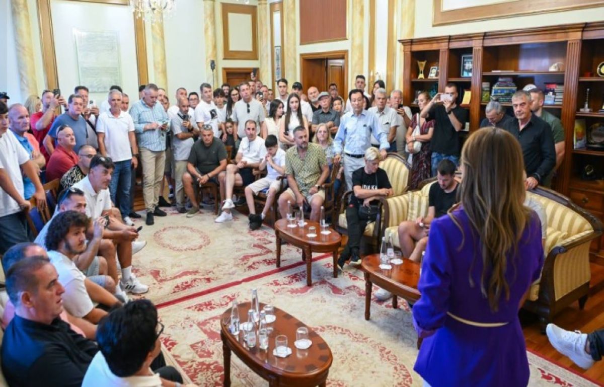 Kosova Meclisi Üç Günde Yaklaşık 1.000 Diaspora Mensubunu Ağırladı