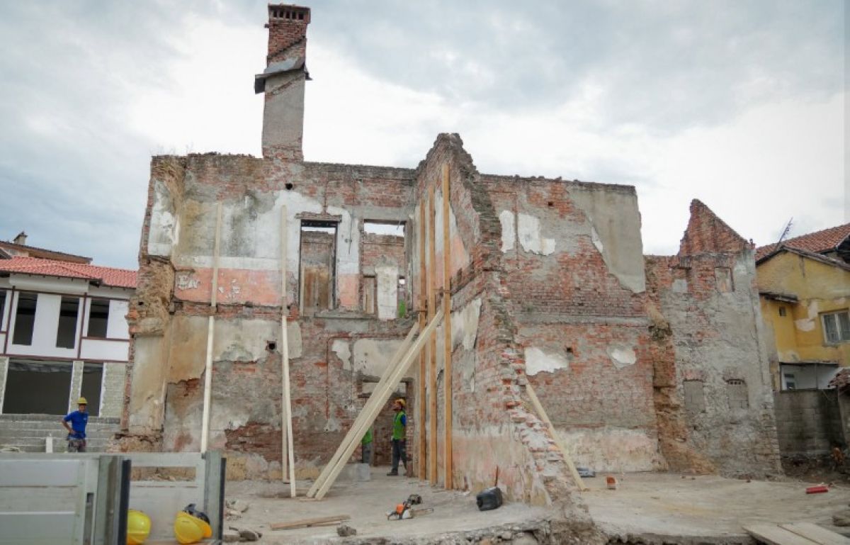 Prizren’de 1896 Tarihli Rüştiye Okulu Restore Ediliyor
