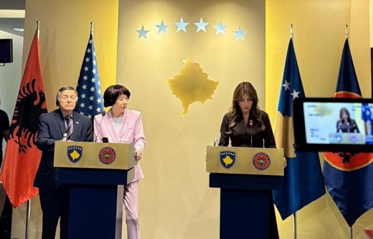 DioGuardi: Kosova'nın Geleceği Konusunda Dikkatli Olmalıyız
