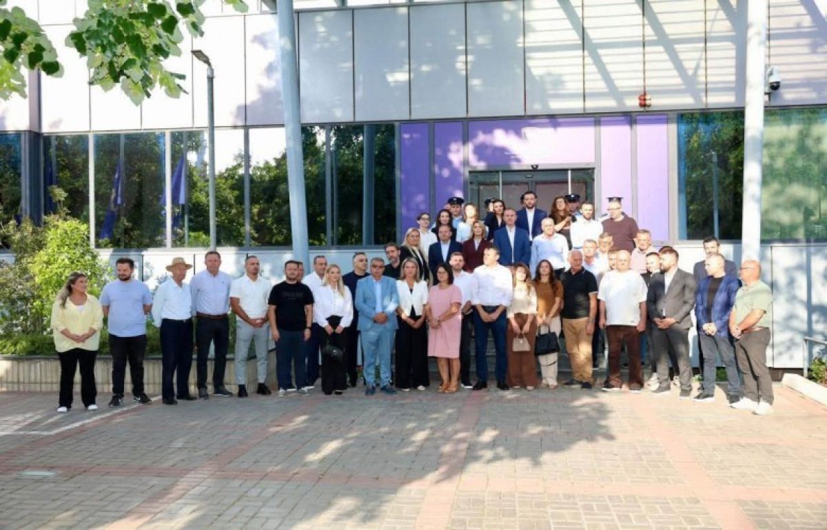 PDK ve İttifak Milletvekilleri Hükümet Binası Girişini Yine Bloke Etti