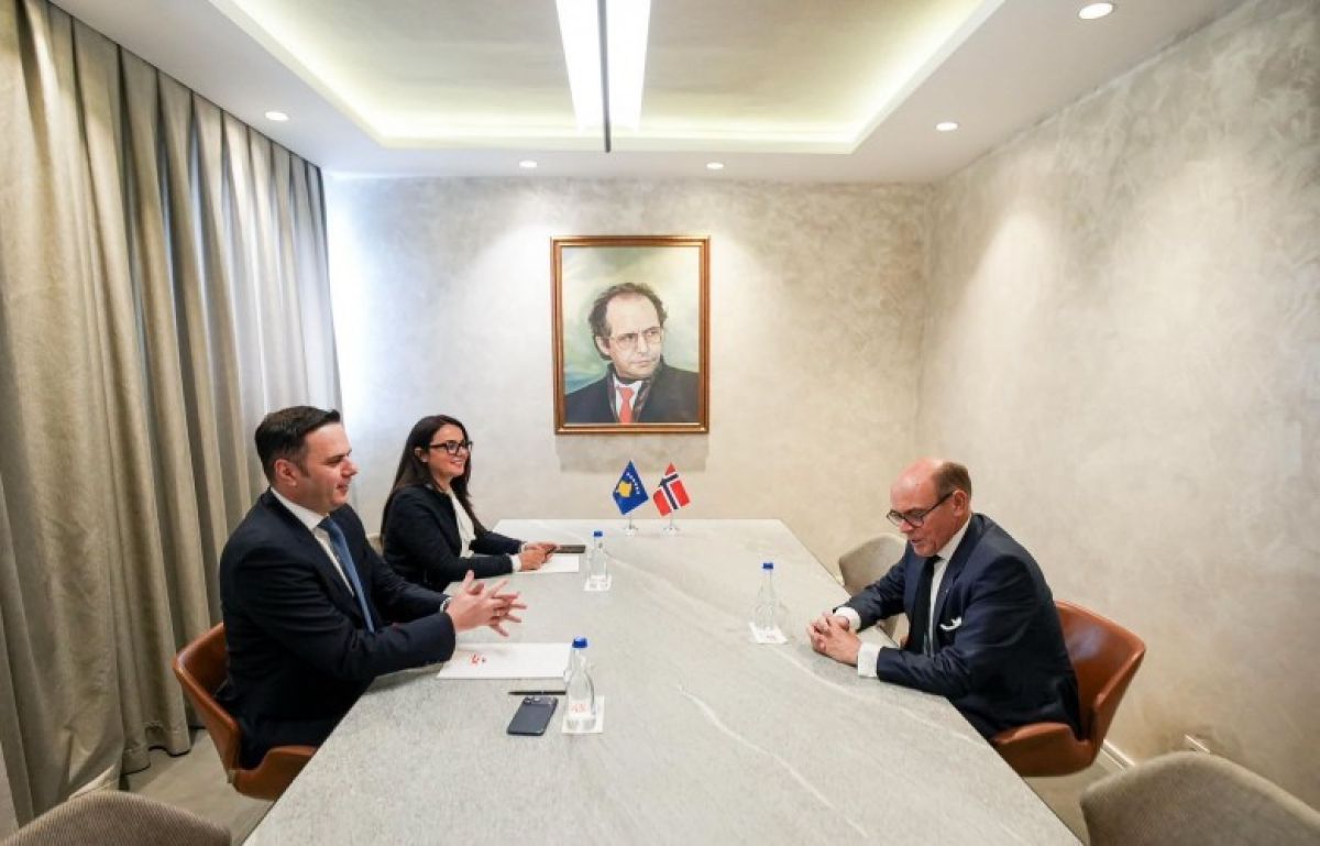 Abdixhiku, Norveç'in Kosova Büyükelçisi Bjørnstad ile Görüştü