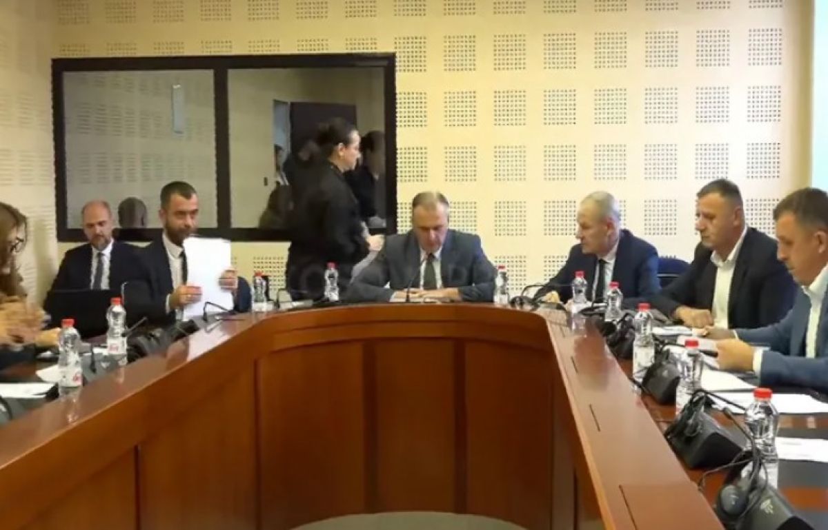 Kosova Polisi Müdürü’nün Protestoya İlişkin Rapor Vermesi Reddedildi