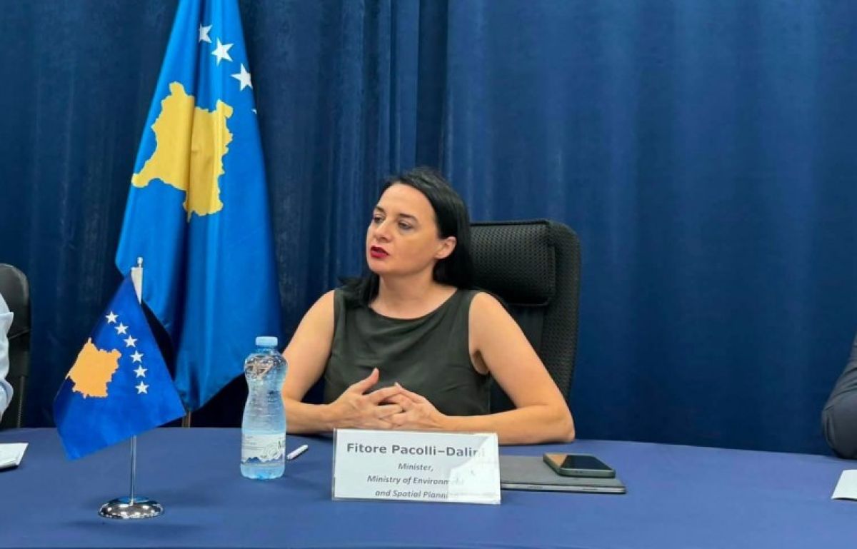 Priştine’deki Çöp Krizi Nedeniyle Sorumlu Kurumlara Ceza Kesildi