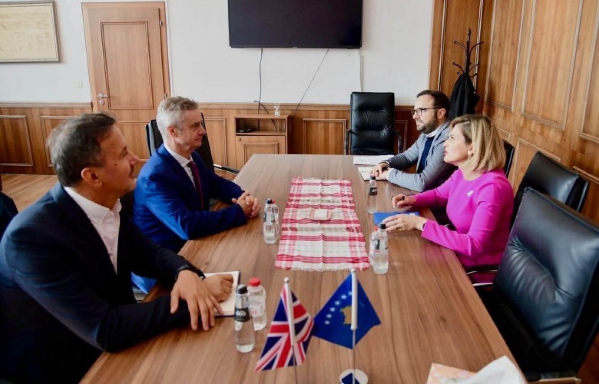 Kosova ve İngiltere Arasındaki Ekonomik ve Ticari İşbirliği Ele Alındı