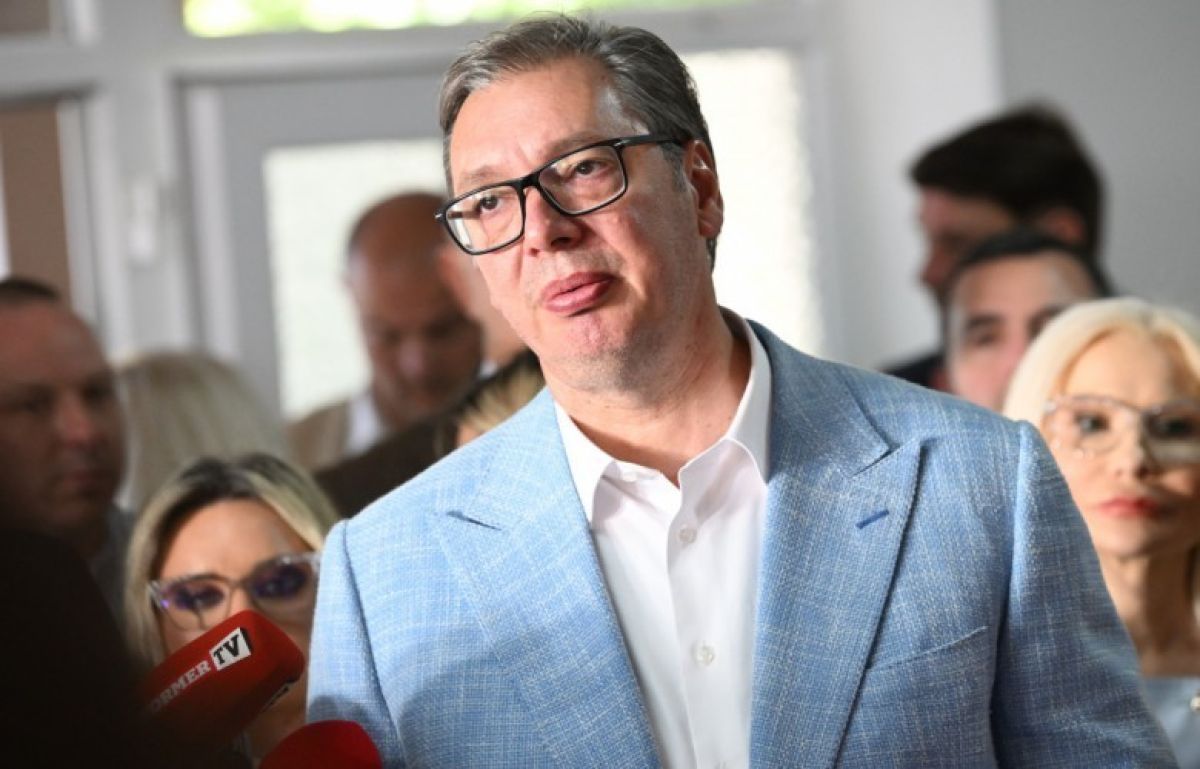Sırbistan’da Öğrenci Listesi, Vučić’in İttifakını Anketlerde Geride Bıraktı