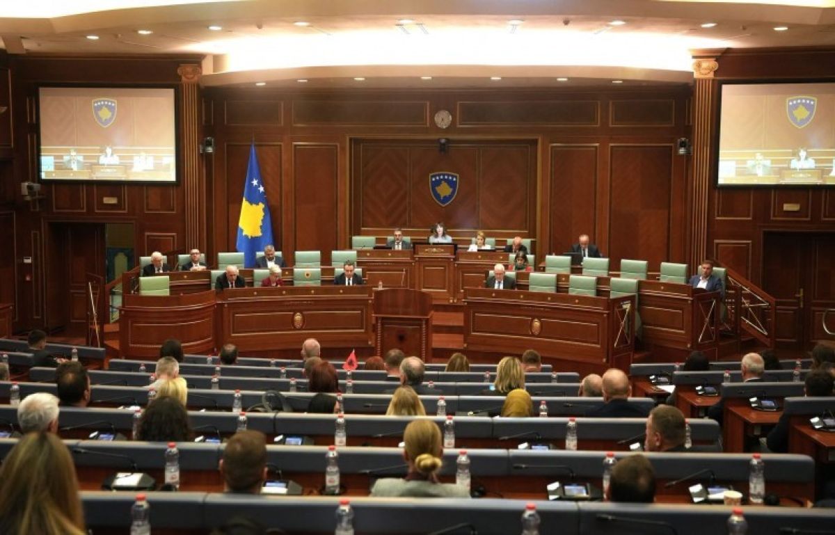 Kosova Meclisi, Kadın Cinayetleri ile Mücadele Kararını Kabul Etti