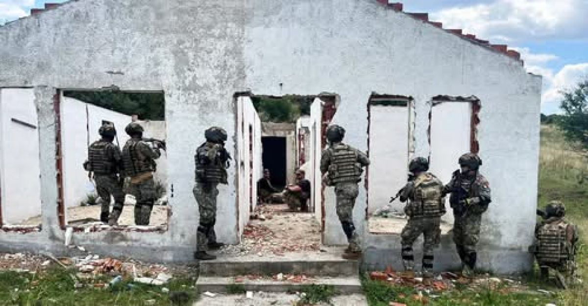 KFOR, Obiliç Yakınlarında Askeri Tatbikat Düzenledi