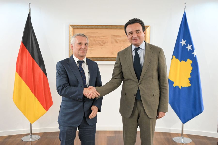 Başbakan Kurti, Almanya’nın Kosova Büyükelçisi Rohde ile Görüştü