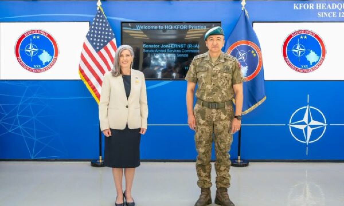 KFOR Komutanı Ulutaş, ABD Senatörü Ernst ile Görüştü