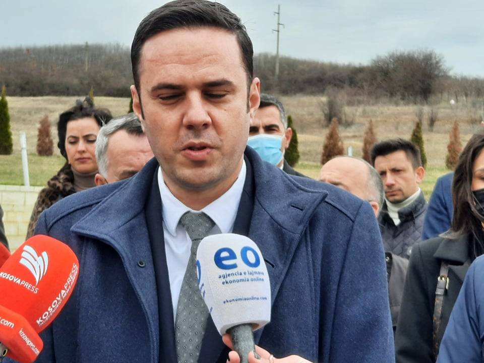 Abdixhiku, Cuma Günü Kurti ve Osmani ile Görüşecek