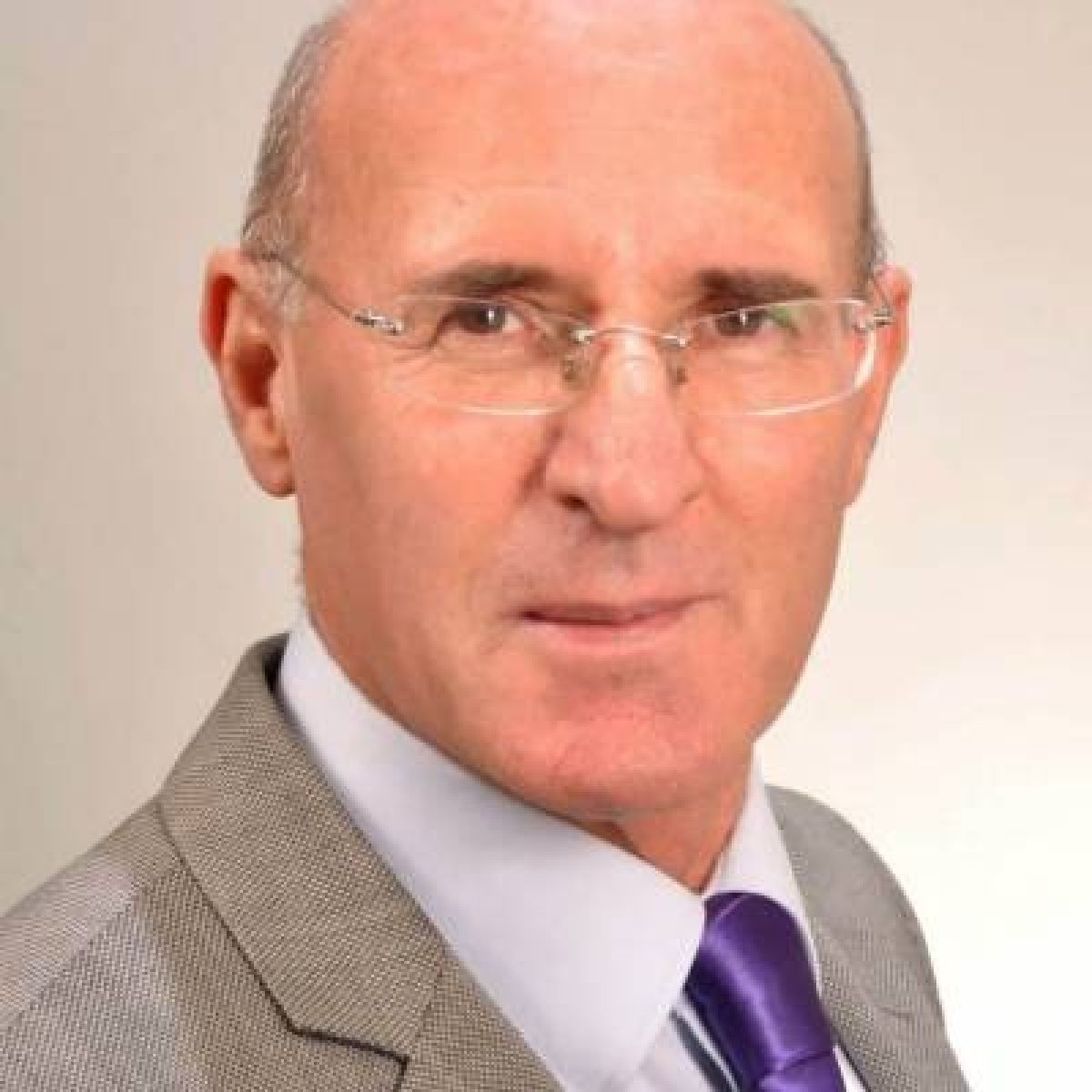 Üsküp'te Zamana Yolculuk-Altay Suroy