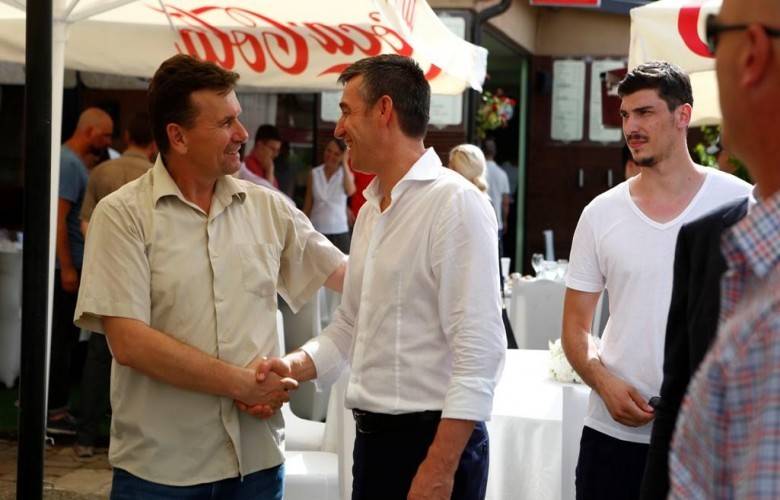 Veseli'den Liderlik Toplantısı Katılımcılarına Kabul