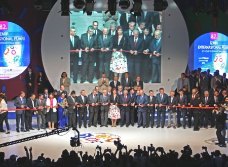 İzmir Enternasyonal Fuarı'nda Kosova'yı Cüneyt Ustaibo Temsil Etti