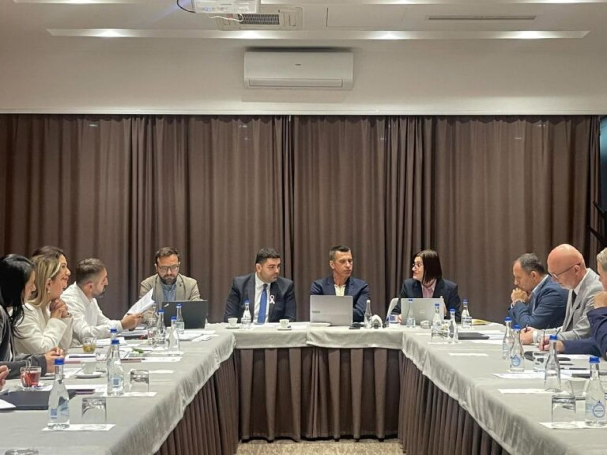 Gençlerde Sigara Kullanımı Alarm Veriyor