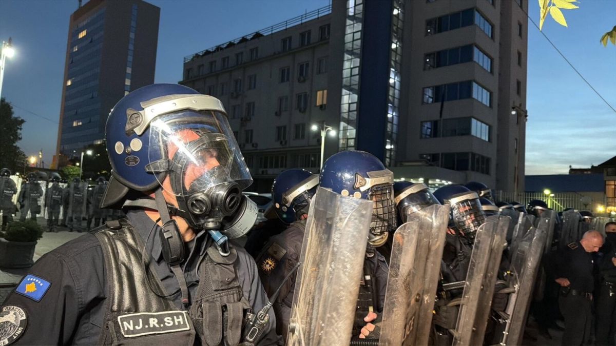 Kosova Meclisi ve Hükümet Çevresinde Gerilim Arttı