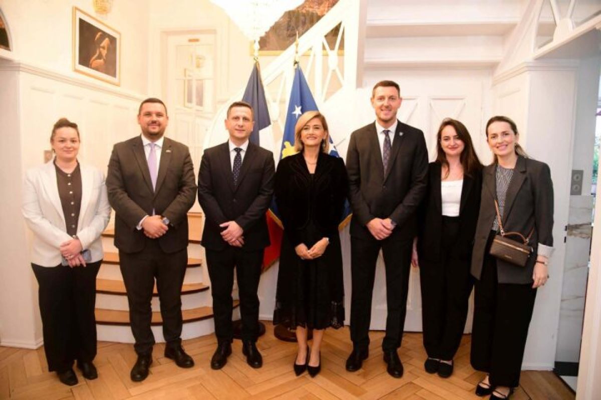 Strasbourg Büyükelçiliğimizi Ziyaret Eden Kusari-Lila: Devletimizin Artık Kendisine ait Bir Binası Var