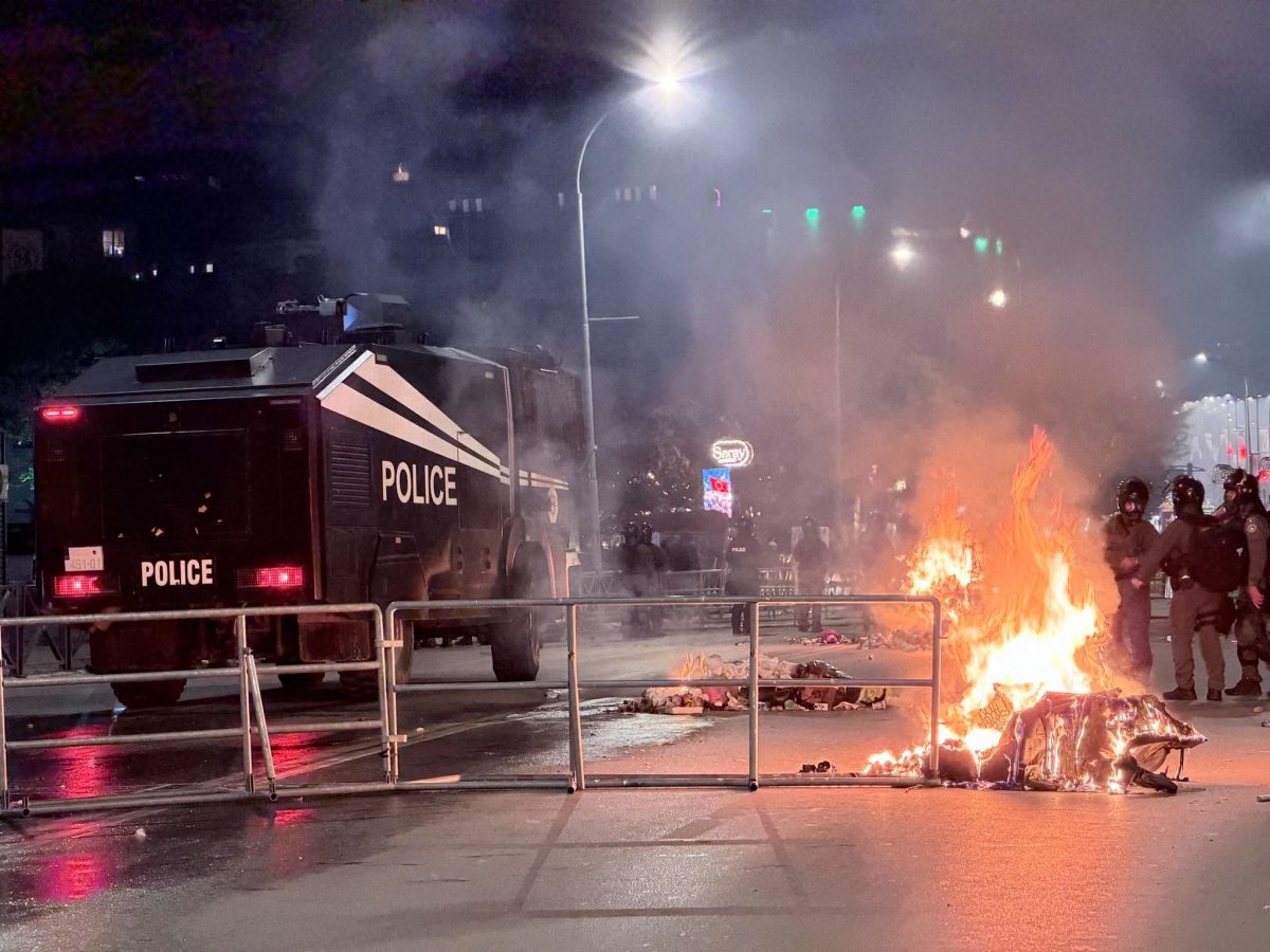 Göz Yaşartıcı Gaz, Tazyikli Su ve En Az 17 Yaralı: Priştine'deki Protestonun Bilançosu