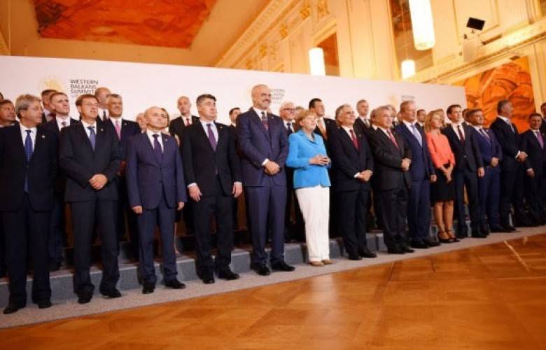 Başbakan Mustafa,  Pazartesi Batı Balkanlar Zirvesi'nde