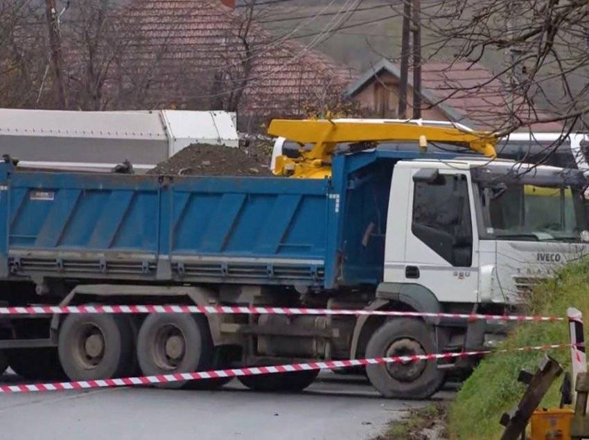 Kuzeyde Sırpların Kurduğu Barikatlar 15. Gününe Girdi