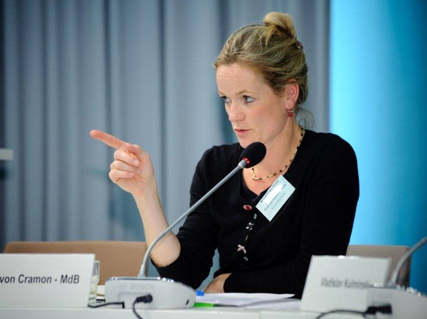 Von Cramon: EULEX'e Yönelik Saldırılar ve Sırp Ordusuyla İlgili Açıklamalar Kabul Edilemez