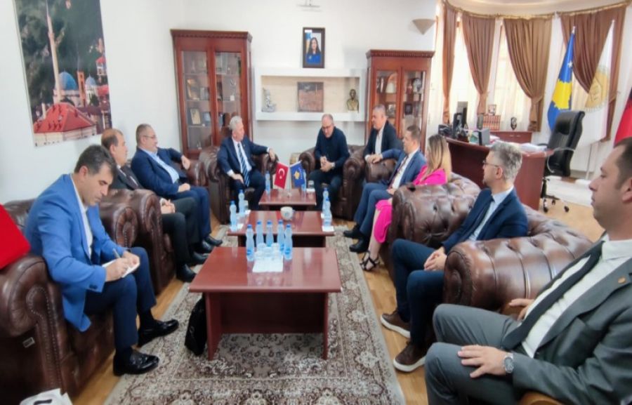 Mansur Yavaş, Prizren Belediyesini Ziyaret Etti