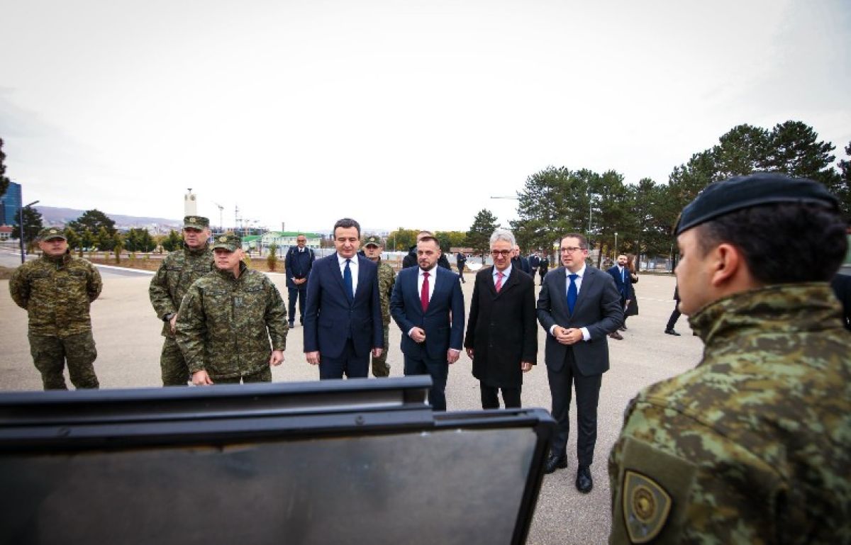 Kurti: Kosova Güvenlik Gücüne 12 Yeni Askeri Kamyon Dahil Oldu, Onlarcası da 2027’de Gelecek