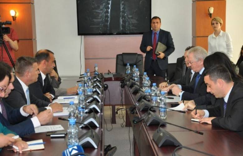 Hyseni: Suriye ve Irak'ta Savaşlarda 70 Kosovalı Faal